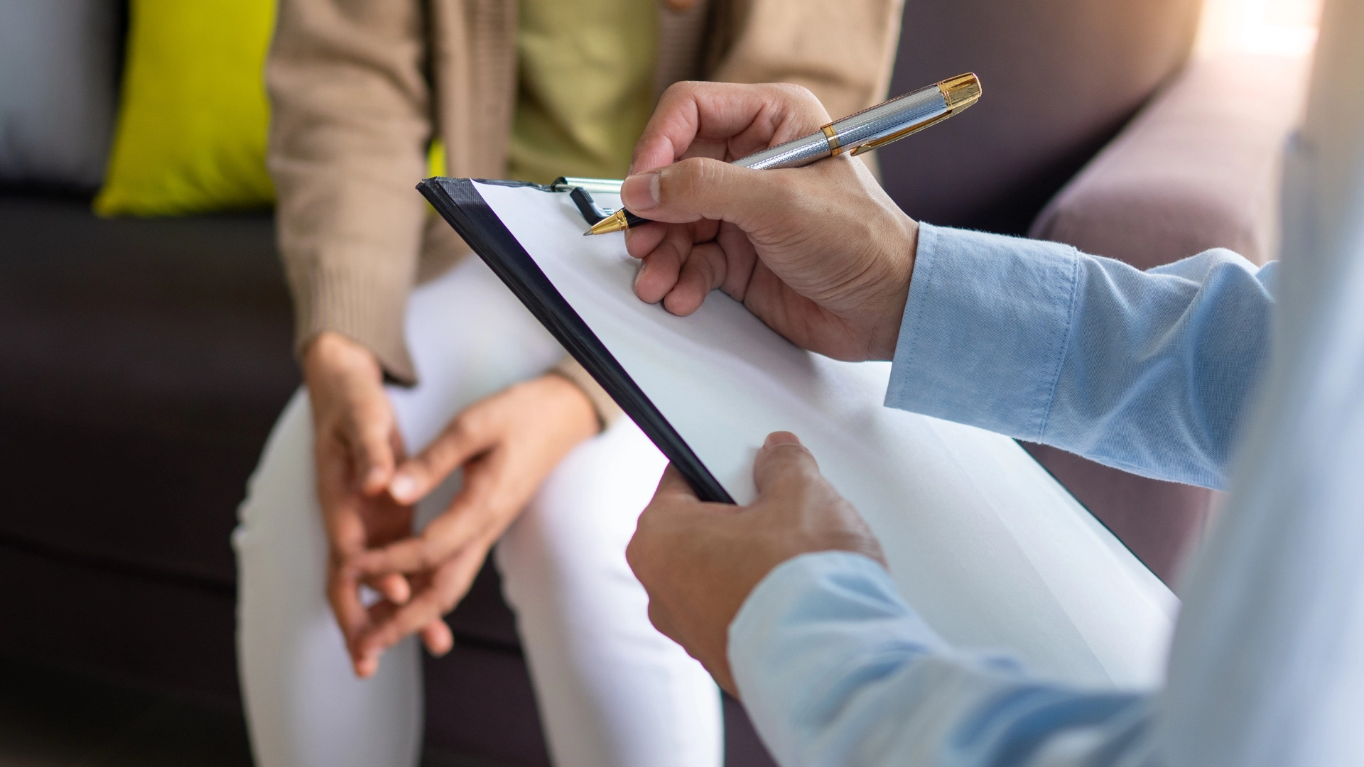 Online therapy with Clinical Psychologist Kinza Nazir