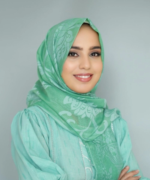 Kinza Nazir portrait therapy setting